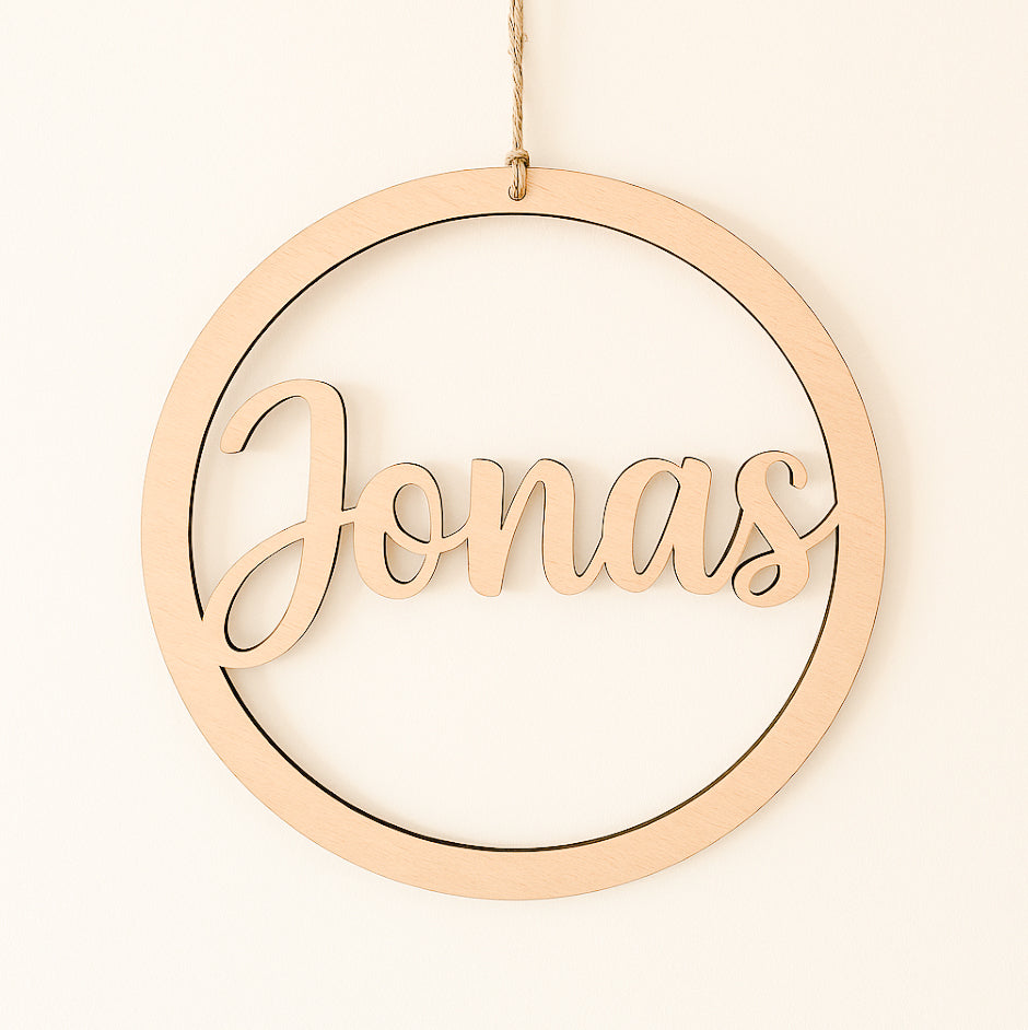 Personalisierter Namensring aus Holz - 15 bis 25cm