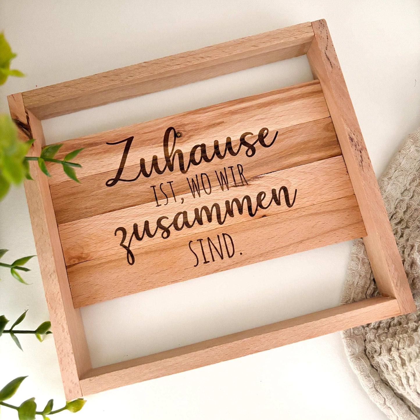 Holzrahmen "Zuhause ist, wo wir zusammen sind" - 16cm x 17,5cm