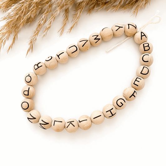 Holzperlen mit Buchstabengravur - Buchenholz - 12 bis 30mm