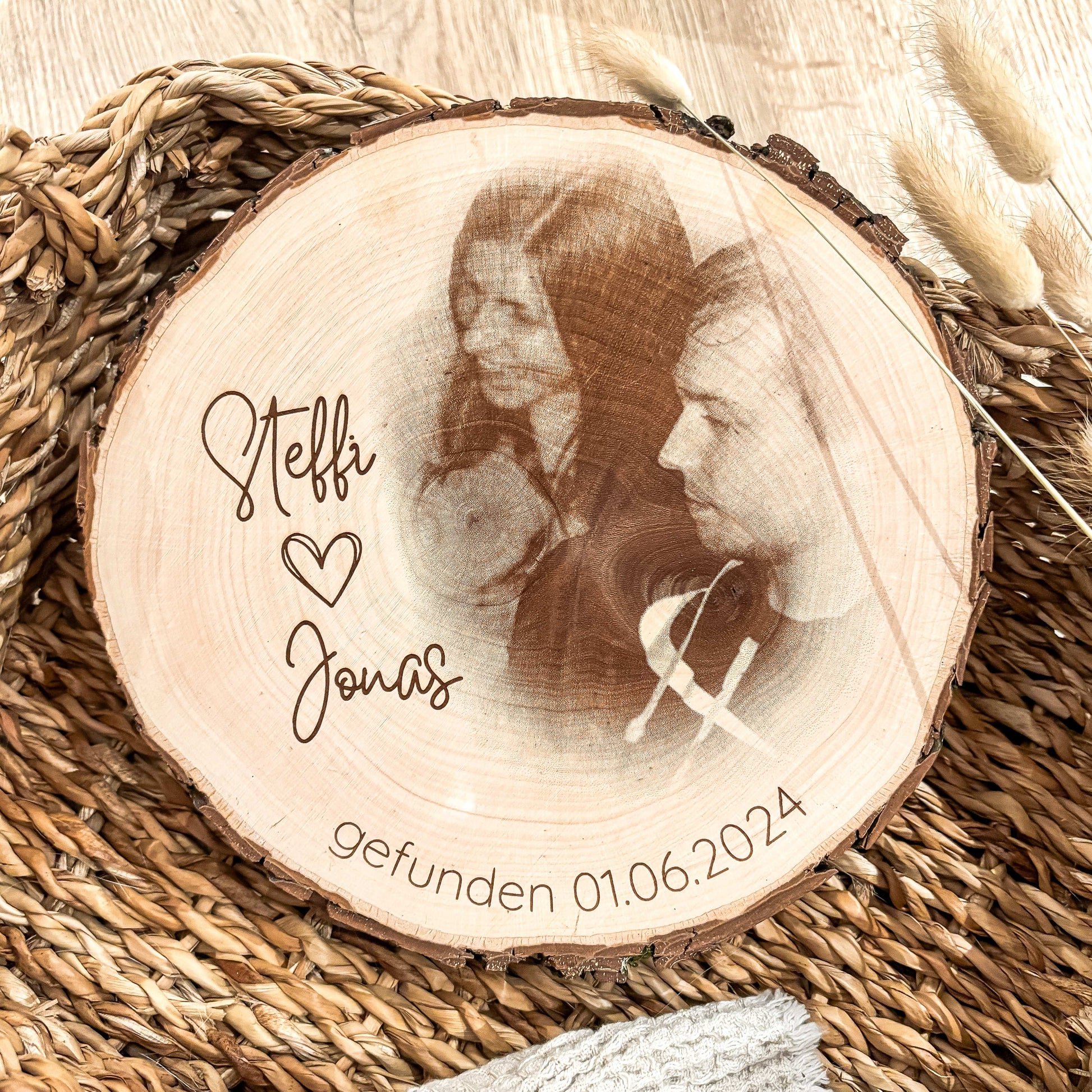 Echtholzscheibe mit Fotogravur - Esche oder Erle - 16 bis 30cm