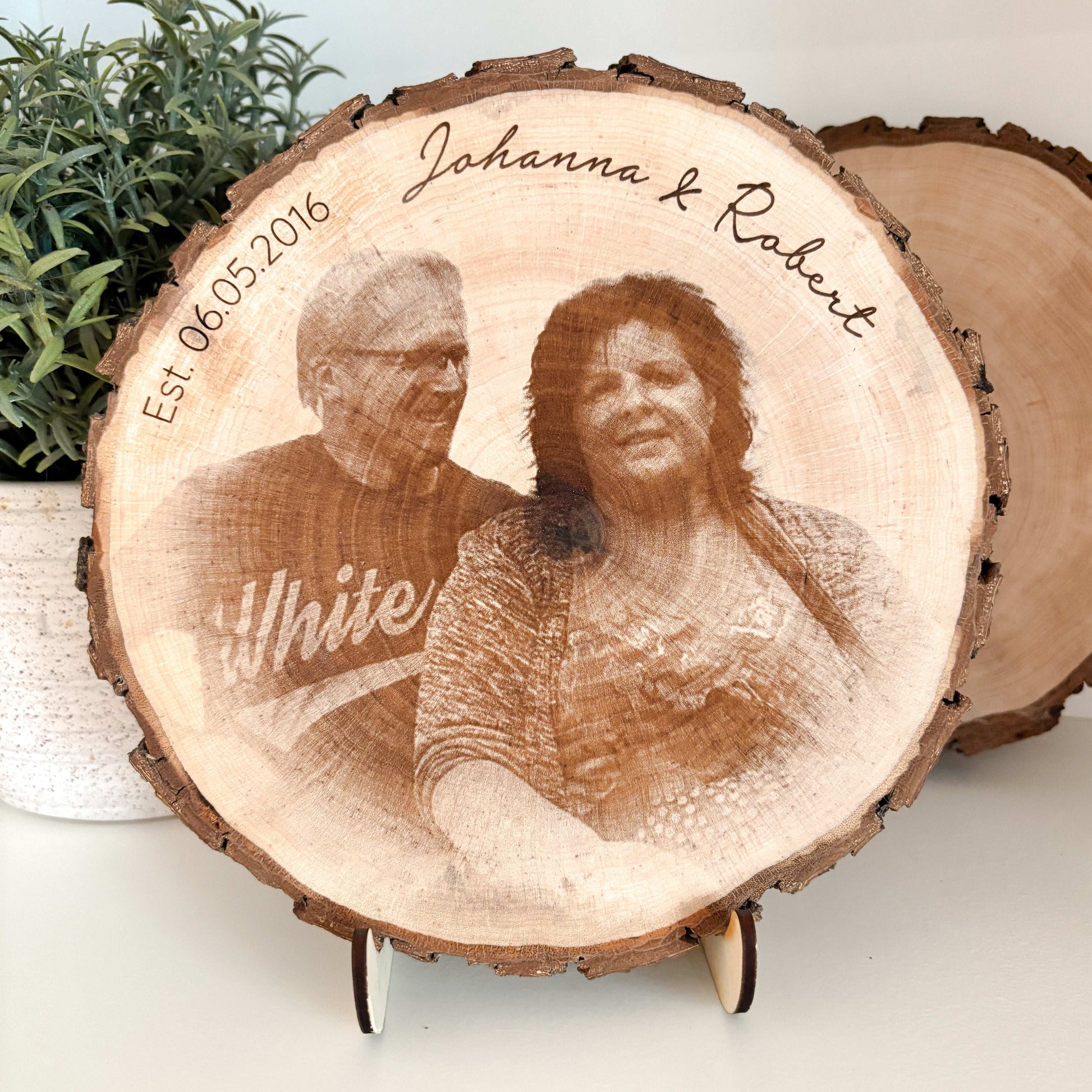 Echtholzscheibe mit Fotogravur - Esche oder Erle - 16 bis 30cm