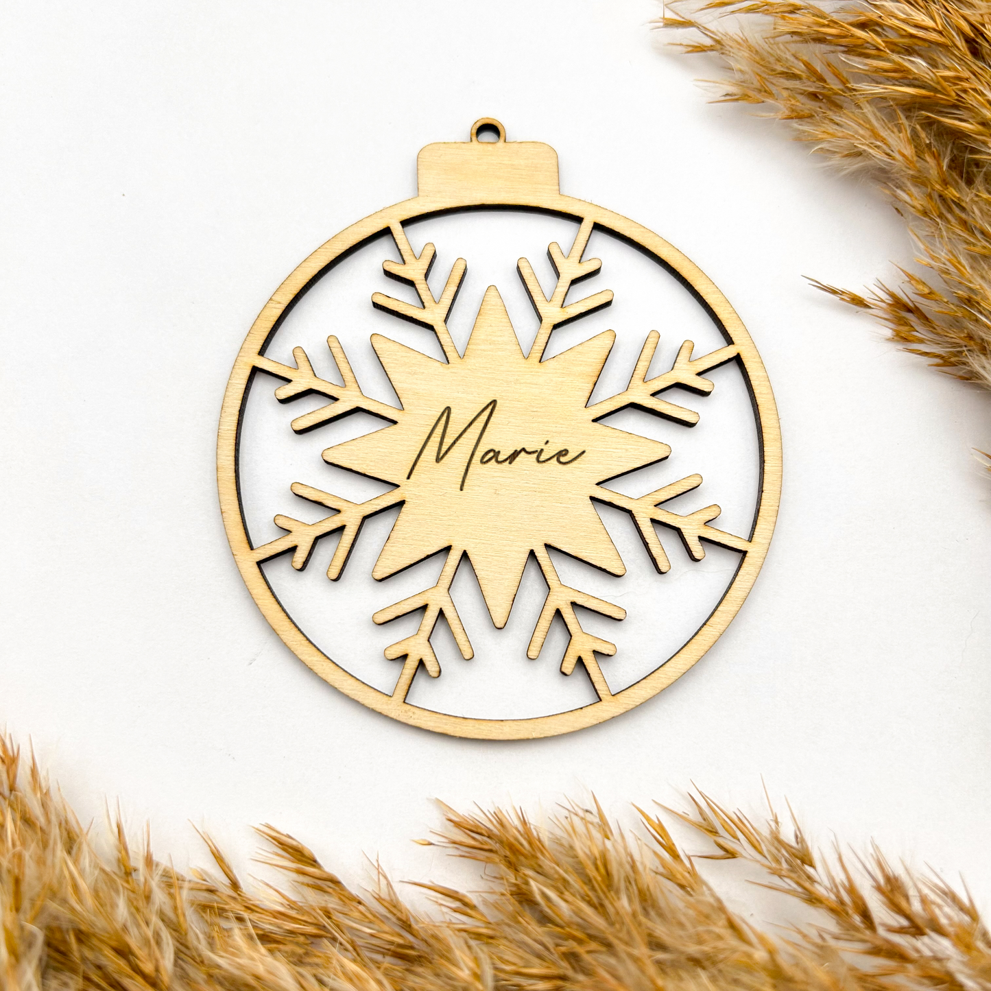 Personalisierte Holzornamente - Weihnachtsanhänger - 9cm x 8cm